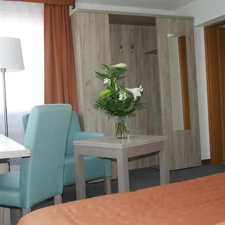 Hotel Komfort 3*