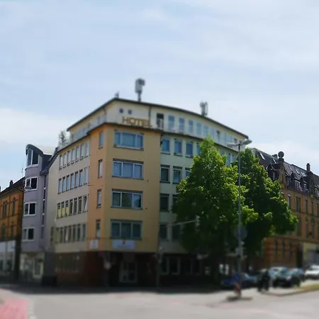 Hotel Komfort 3*